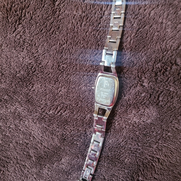 Fossil watch with light blue and silver face. Needs battery. - Picture 4 of 4